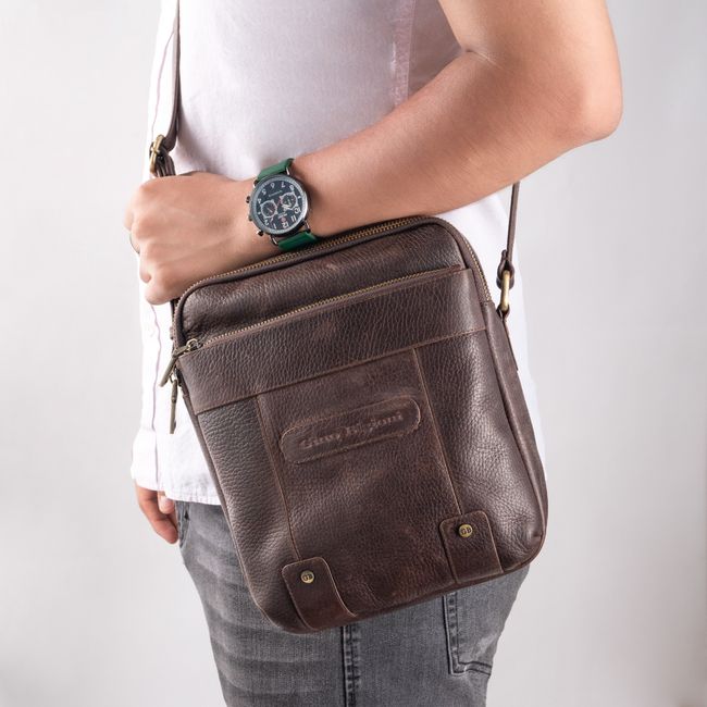 How a Simple Sling Bag Can Transform Your Daily Commute