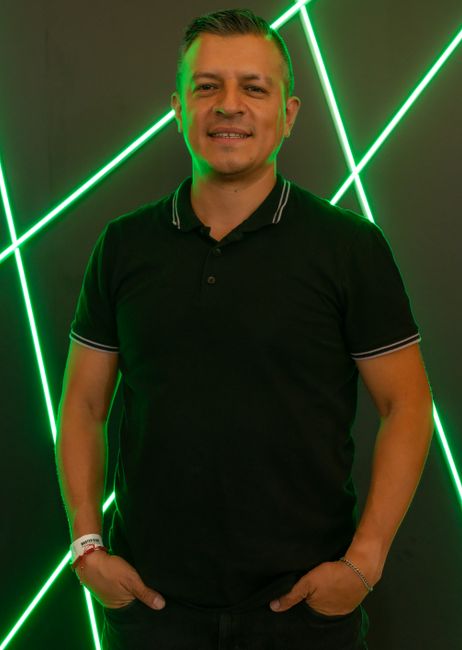 From Champion to Manager: The Victor Muñoz Story You Didn’t Know